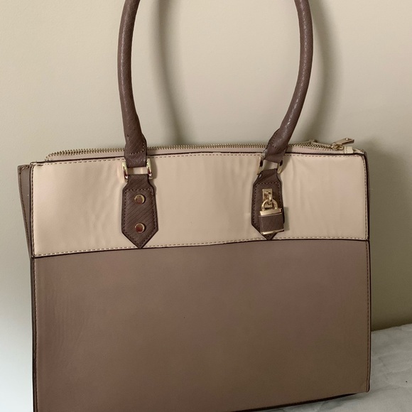 Purse - Picture 2 of 5